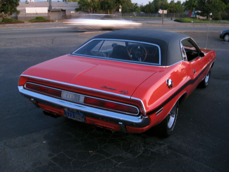 John's Burger Friday Night Cruise In - 1970 dodge challenger