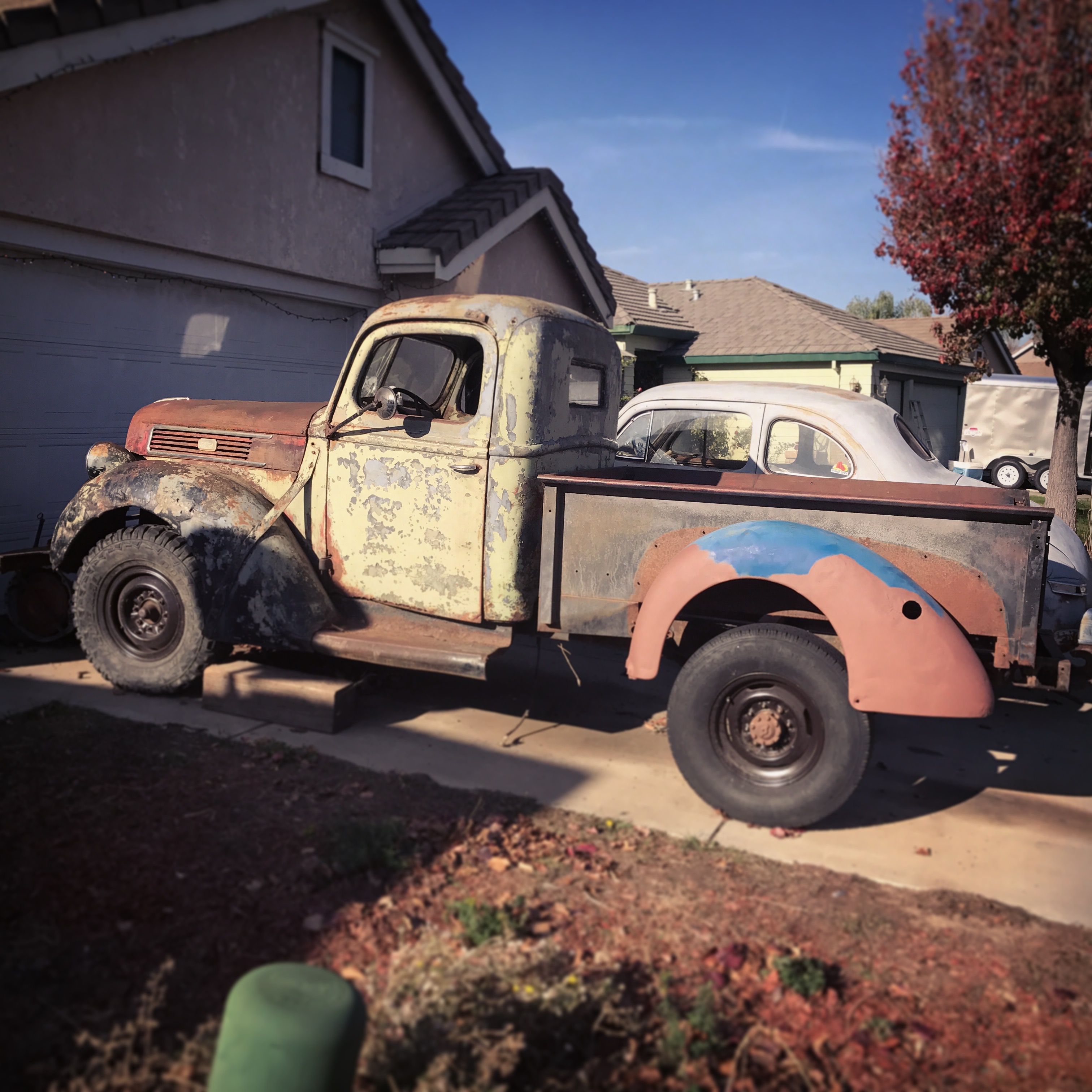 1941 ford truck - 41 ford truck - rear end shenanigans - mounting and locating a dana 60, rear fenders and more