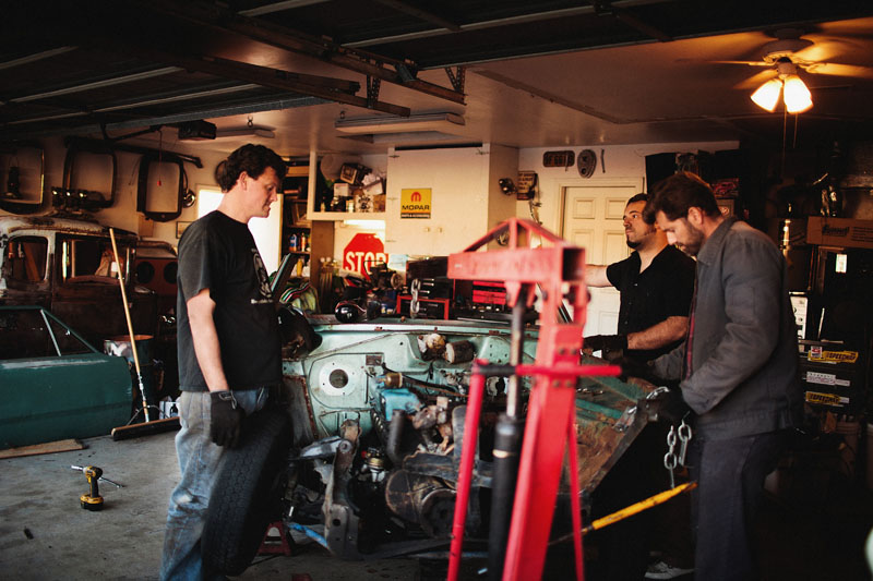 Cutting up a 1967 Plymouth Valiant Coupe